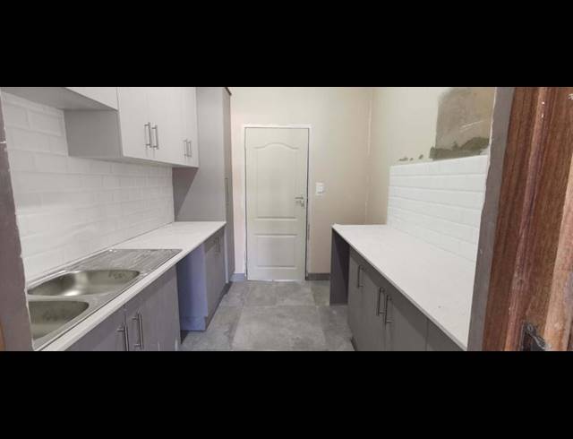 3 BEDROOM TOWNHOUSE FOR SALE IN ISLAND VIEW